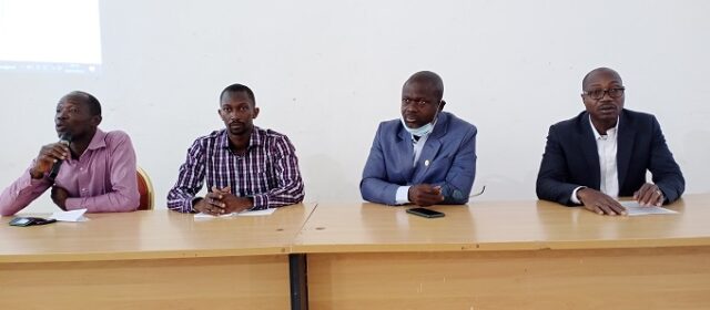 Dans le cadre du projet « Politiques publiques et pesticides en agriculture urbaine(PoPPesCI), Inades-Formation, en collaboration avec le Centre de recherche pour le développement (CRD) ont organisé un atelier de formation à l’Université Alassane Ouattara.