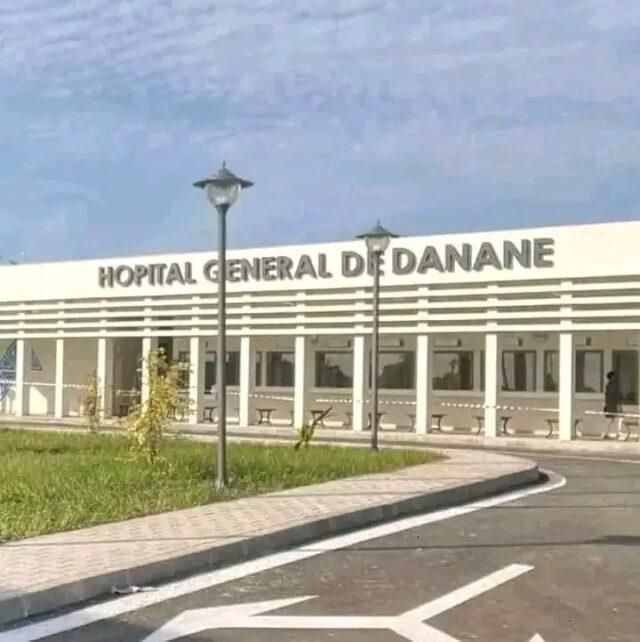 Le Premier ministre Jérôme Patrick Achi a inauguré l'hôpital général de Danané et le nouveau centre hospitalier régional de Man.
